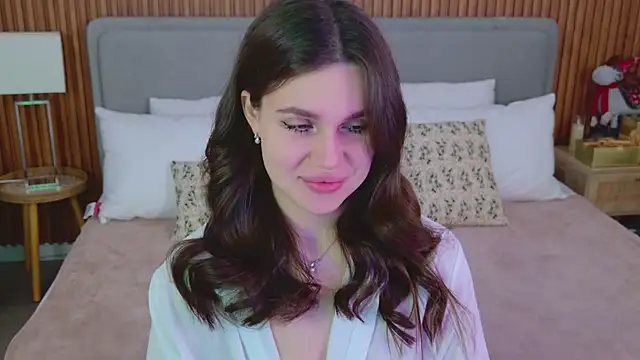 RihannaRose online show from November 29, 5:24 pm