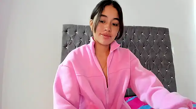 Snapshot of AriaMontgomery chatting on January 19, 9:55 pm AriaMontgomery online show from January 19, 9:55 pm