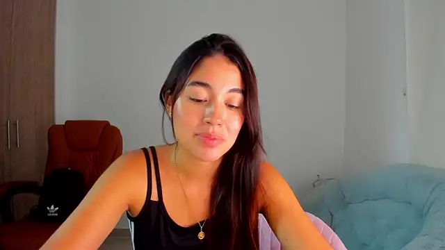 Snapshot of AriaMontgomery chatting on March 11, 8:41 am AriaMontgomery online show from March 11, 8:41 am