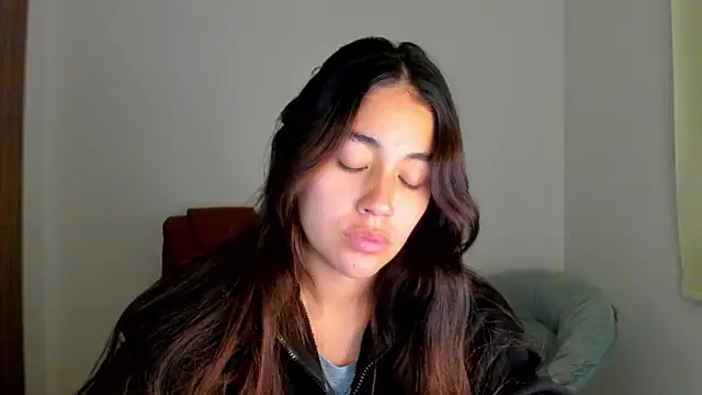 Snapshot of AriaMontgomery chatting on March 19, 7:40 am AriaMontgomery online show from March 19, 7:40 am