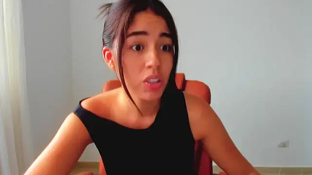 Snapshot of AriaMontgomery chatting on July 20, 9:39 pm AriaMontgomery online show from July 20, 9:39 pm