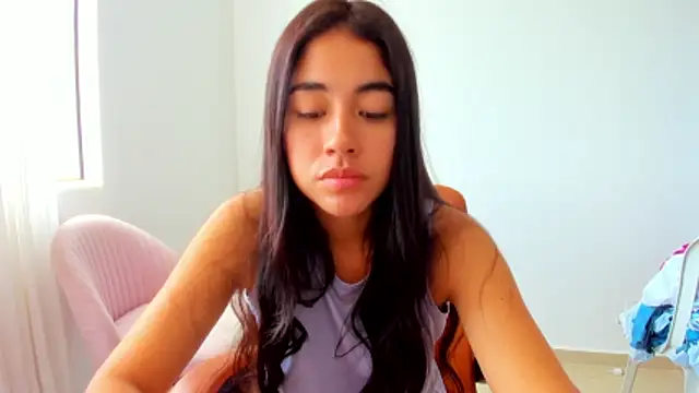 AriaMontgomery online show from April 19, 5:14 pm