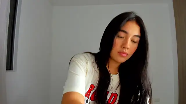 AriaMontgomery online show from April 17, 11:29 pm