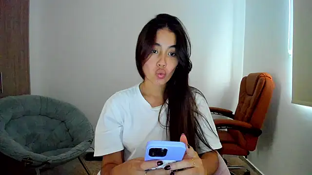 Snapshot of AriaMontgomery chatting on February 17, 7:44 pm AriaMontgomery online show from February 17, 7:44 pm