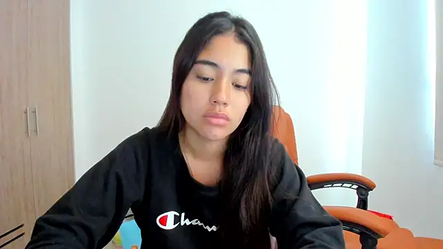 Snapshot of AriaMontgomery chatting on February 28, 3:04 pm AriaMontgomery online show from February 28, 3:04 pm