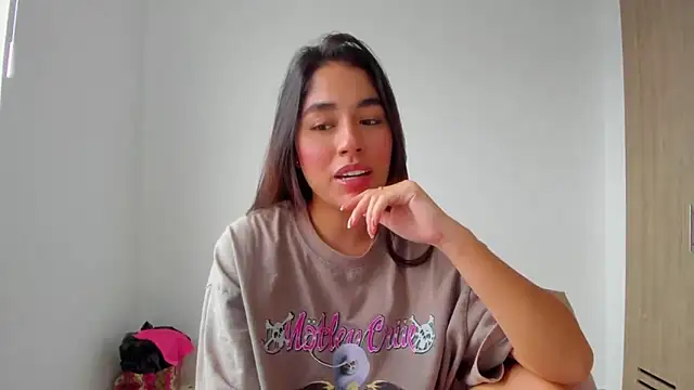 AriaMontgomery online show from December 1, 8:42 pm