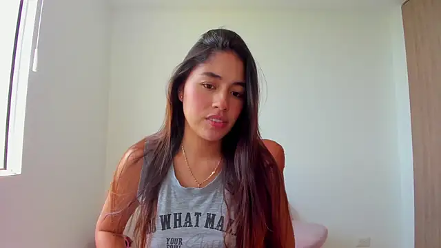 Snapshot of AriaMontgomery chatting on October 18, 4:20 pm AriaMontgomery online show from October 18, 4:20 pm