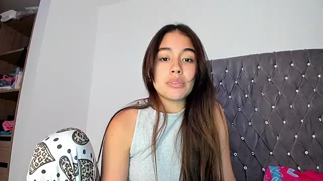 Snapshot of AriaMontgomery chatting on January 24, 10:08 pm AriaMontgomery online show from January 24, 10:08 pm