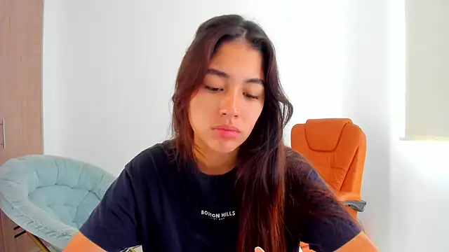 Snapshot of AriaMontgomery chatting on March 7, 6:22 pm AriaMontgomery online show from March 7, 6:22 pm