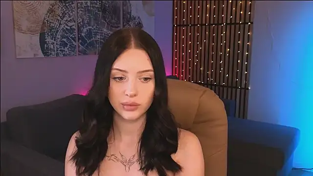 Snapshot of StellaryShy chatting on December 5, 3:44 pm StellaryShy online show from December 5, 3:44 pm