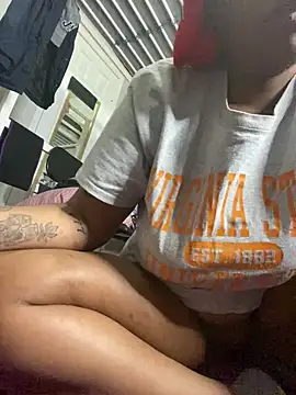 Snapshot of MsSapPhire500 chatting on December 16, 7:18 pm MsSapPhire500 online show from December 16, 7:18 pm