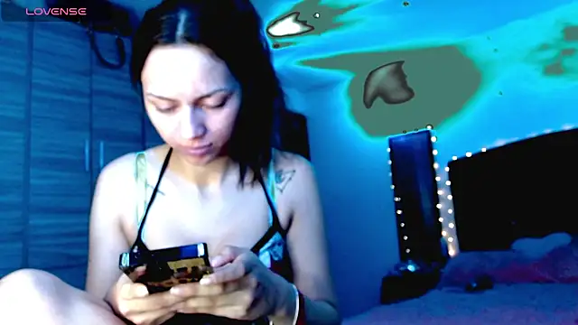 holy juli online show from December 20, 3:42 am