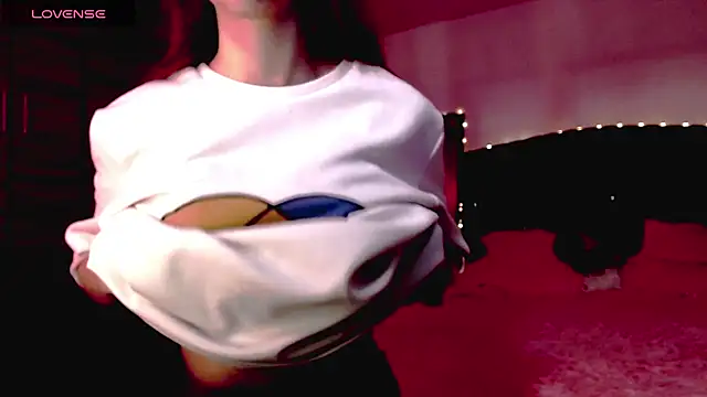 Snapshot of holy_juli chatting on November 20, 12:28 pm holy juli online show from November 20, 12:28 pm