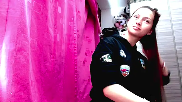 holy juli online show from February 18, 2:31 am