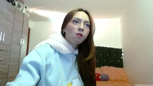 holy juli online show from March 30, 4:36 am