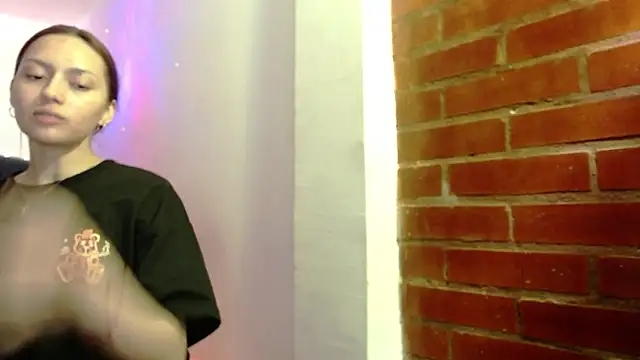 holy juli online show from March 22, 3:32 am