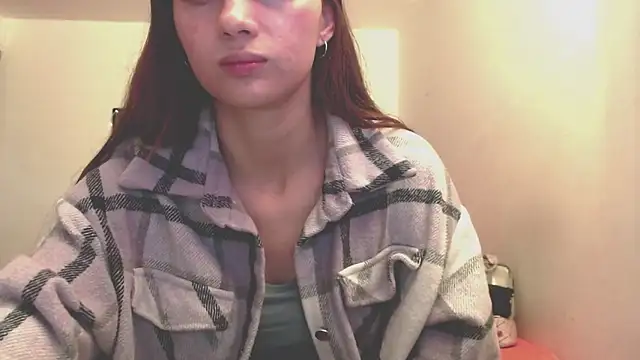 holy juli online show from April 7, 4:25 am