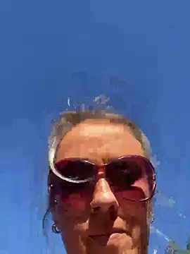 Snapshot of sexylady1983 chatting on September 10, 3:33 pm sexylady1983 online show from September 10, 3:33 pm