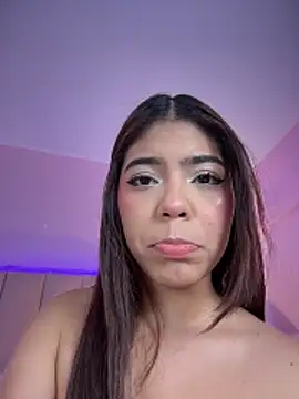 KellyOlsenbe online show from June 17, 1:21 pm