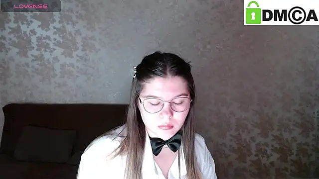 Snapshot of holy_michela chatting on February 19, 6:00 am holy michela online show from February 19, 6:00 am
