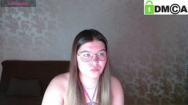 Snapshot of holy_michela chatting on February 24, 5:43 am holy michela online show from February 24, 5:43 am