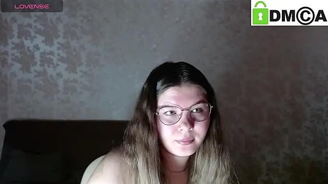 Snapshot of holy_michela chatting on February 17, 5:58 am holy michela online show from February 17, 5:58 am