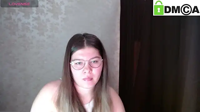 Snapshot of holy_michela chatting on March 21, 6:05 am holy michela online show from March 21, 6:05 am