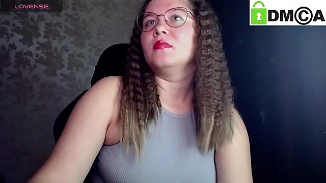 Snapshot of holy_michela chatting on October 15, 6:33 am holy michela online show from October 15, 6:33 am