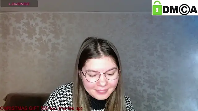 Snapshot of holy_michela chatting on December 26, 2:44 am holy michela online show from December 26, 2:44 am