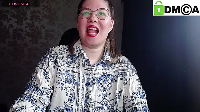 Snapshot of holy_michela chatting on October 14, 6:36 am holy michela online show from October 14, 6:36 am