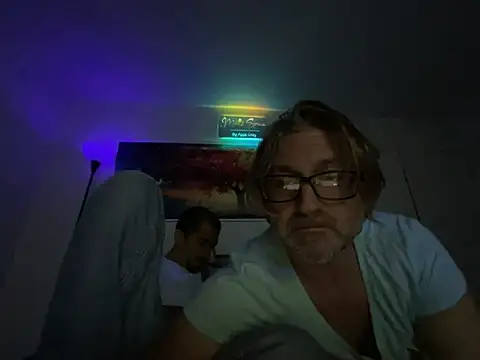 Snapshot of onlym4m chatting on October 18, 4:47 am onlym4m online show from October 18, 4:47 am