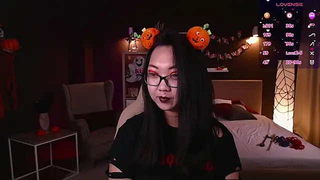 Snapshot of Marine_Vact chatting on October 26, 2:06 pm Marine Vact online show from October 26, 2:06 pm