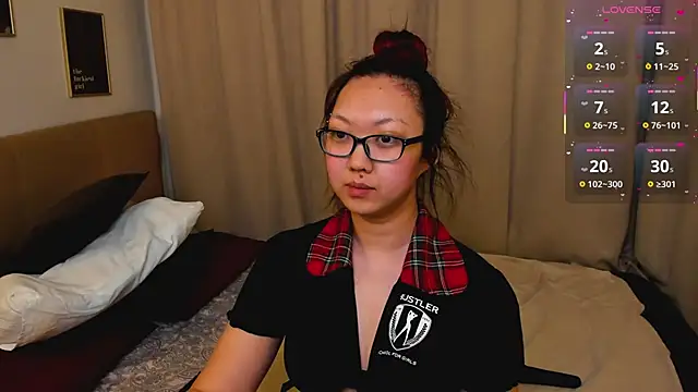 Marine Vact online show from March 26, 2:04 pm