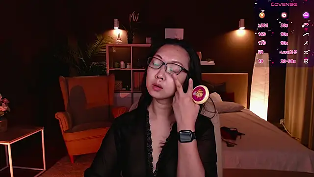 Snapshot of Marine_Vact chatting on October 5, 2:08 pm Marine Vact online show from October 5, 2:08 pm
