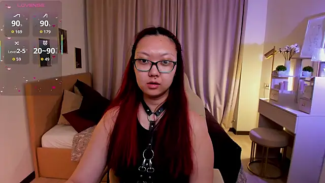 Marine Vact online show from April 12, 2:09 pm