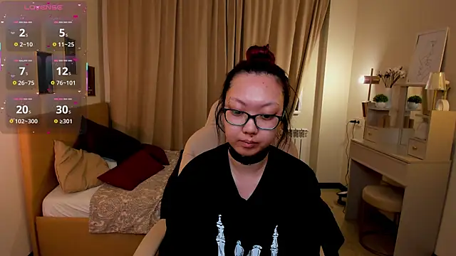 Marine Vact online show from April 10, 2:13 pm