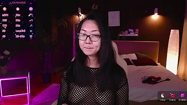 Snapshot of Marine_Vact chatting on November 5, 2:09 pm Marine Vact online show from November 5, 2:09 pm