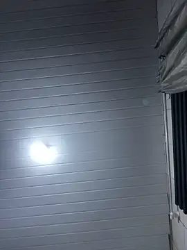 Snapshot of luara1988 chatting on December 4, 1:37 am luara1988 online show from December 4, 1:37 am