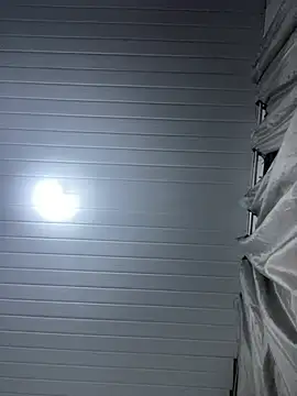 Snapshot of luara1988 chatting on January 18, 1:42 am luara1988 online show from January 18, 1:42 am