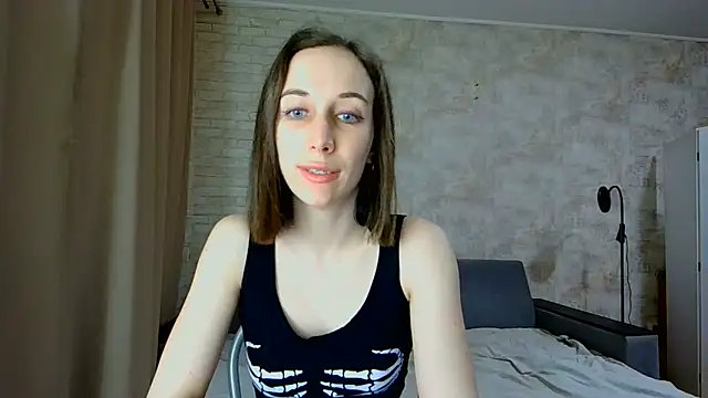 Snapshot of Anika_bloom chatting on June 16, 10:10 pm Anika bloom online show from June 16, 10:10 pm
