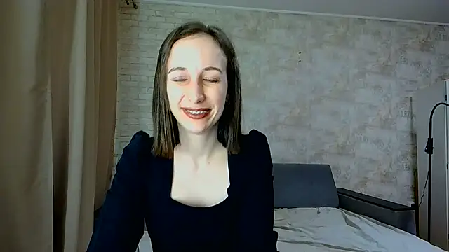 Snapshot of Anika_bloom chatting on June 23, 6:50 pm Anika bloom online show from June 23, 6:50 pm