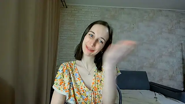 Snapshot of Anika_bloom chatting on July 19, 1:47 am Anika bloom online show from July 19, 1:47 am