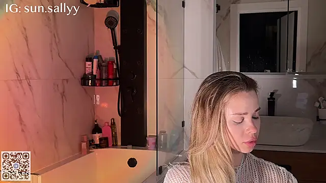 Snapshot of sunsally chatting on May 22, 6:50 pm sunsally online show from May 22, 6:50 pm