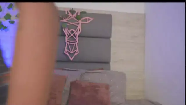 Lily Miiller online show from November 13, 7:51 pm