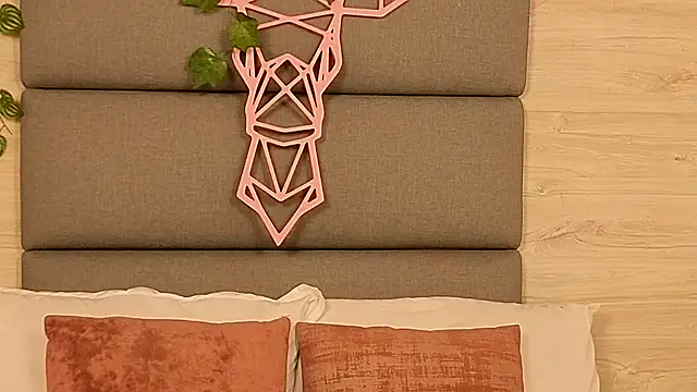 Lily Miiller online show from October 21, 8:19 pm