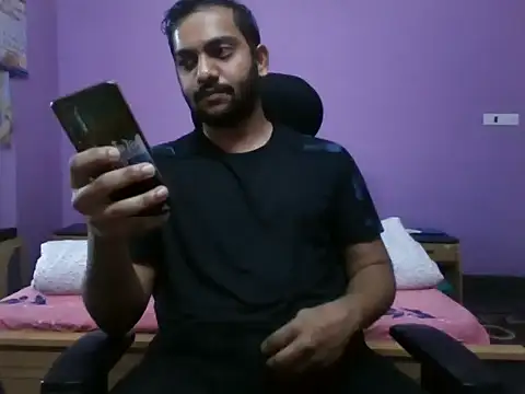 Snapshot of night_stripper chatting on November 22, 8:35 am night stripper online show from November 22, 8:35 am