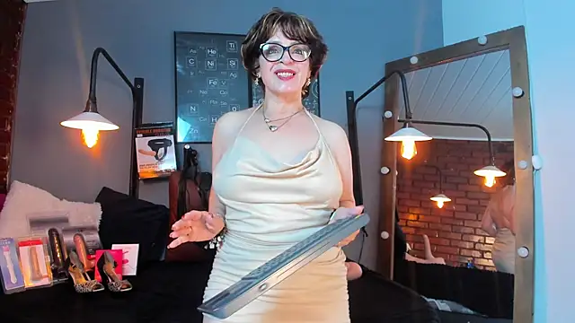 Samantha mature56 online show from April 16, 2:34 am