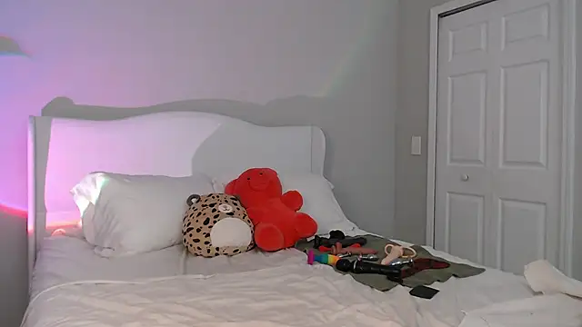 Sophieeestar online show from February 25, 2:45 am