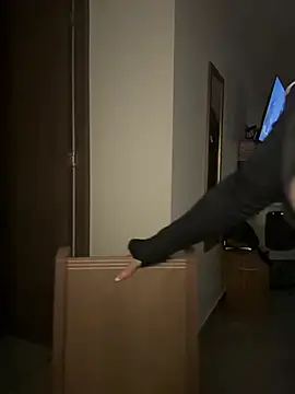 Nickiiiii online show from April 4, 6:31 am