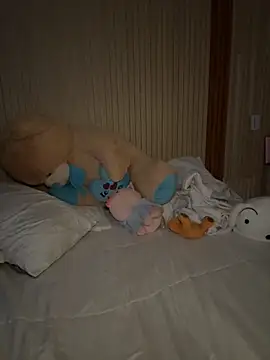 Snapshot of Nickiiiii chatting on November 25, 6:47 am Nickiiiii online show from November 25, 6:47 am